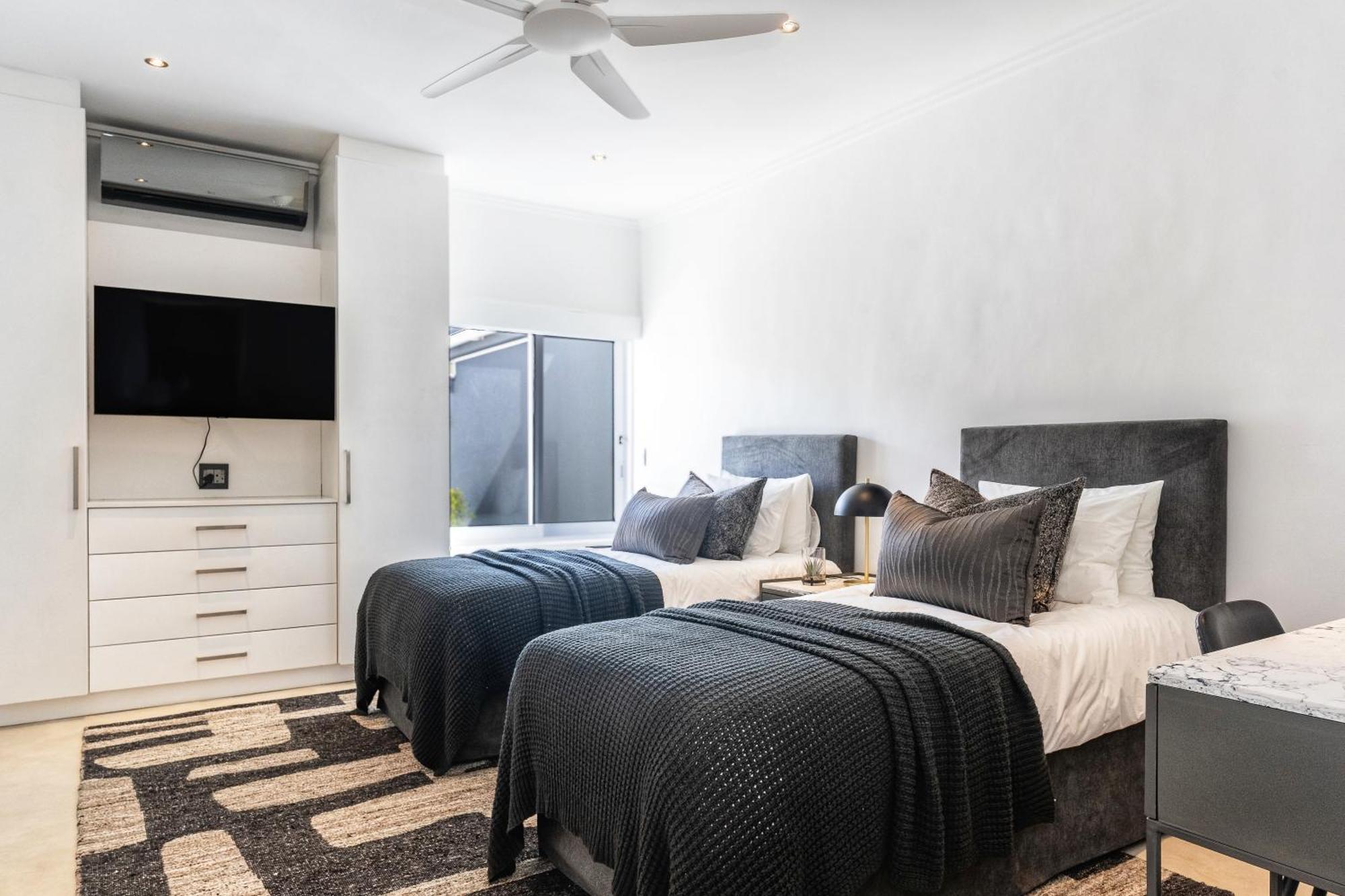 26onfirst - Ups, Sea Views And Personalised Services * Le Cap